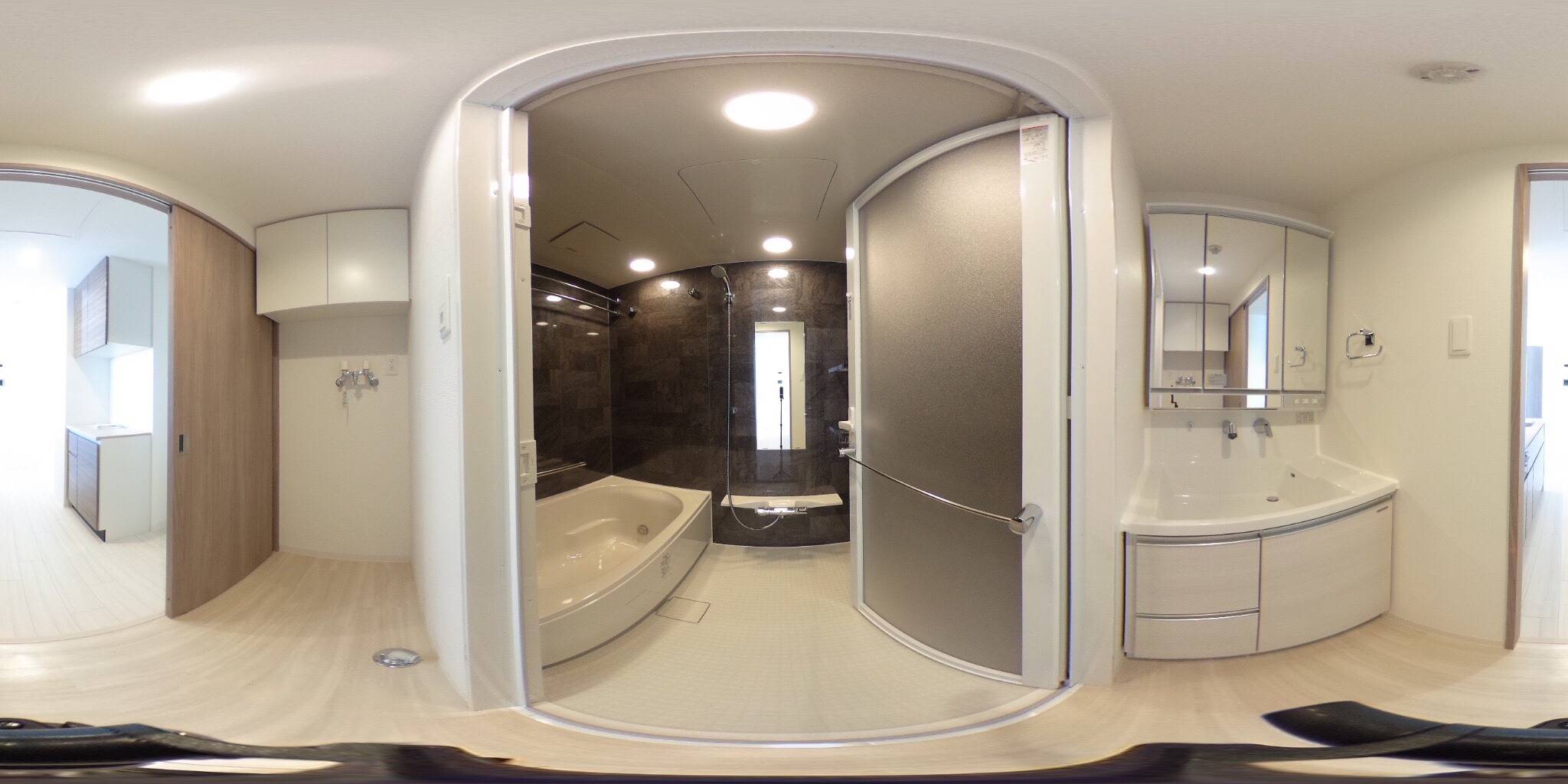 バス・シャワールーム