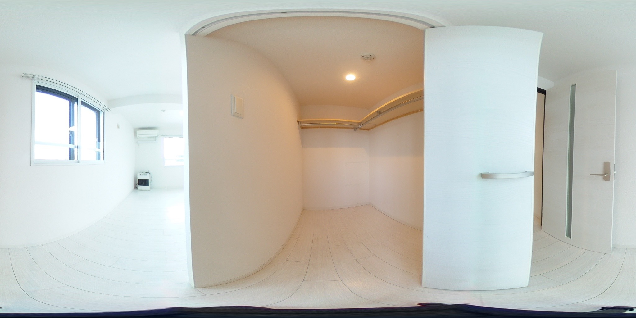 ウォークインクローゼット