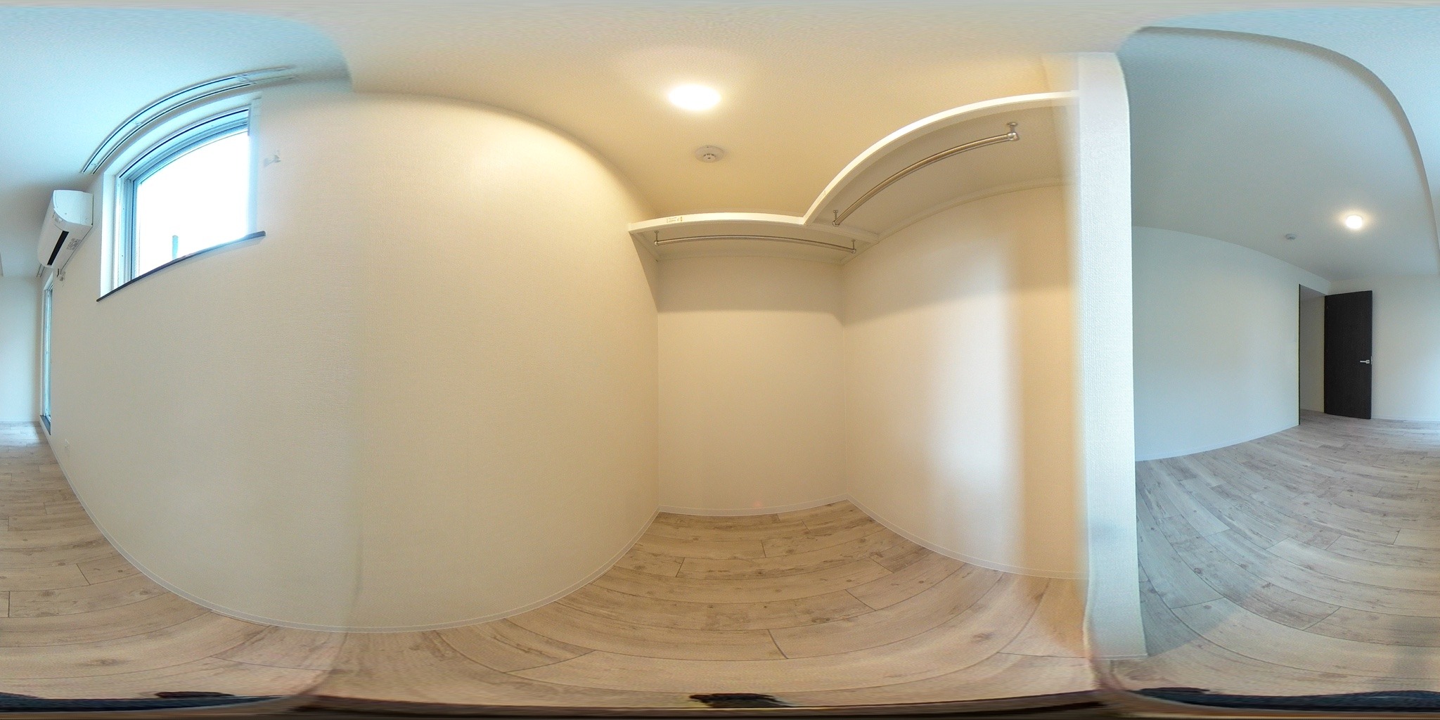 ウォークインクローゼット