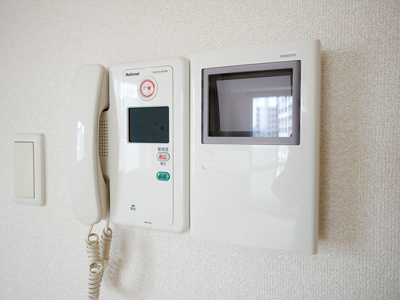 インターホン