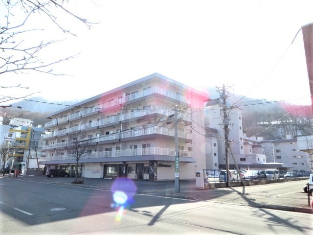 札幌市中央区南２２条西１５丁目のテナント