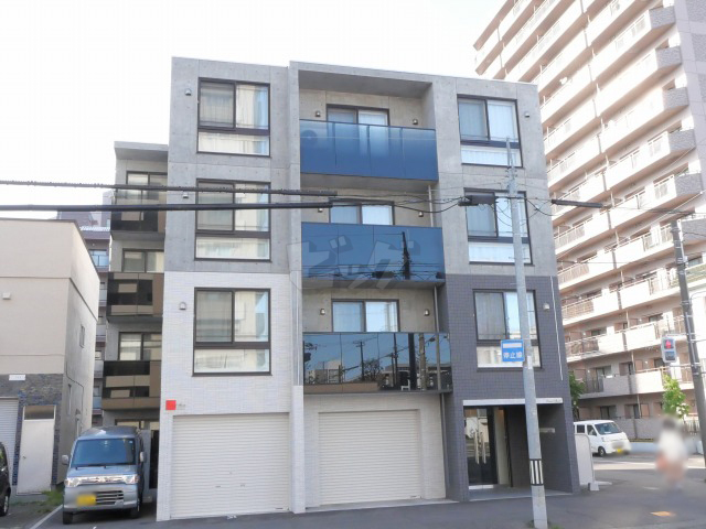 札幌市白石区東札幌４条１丁目のテナント