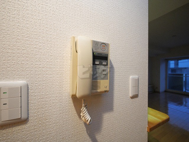 インターホン