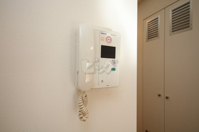 インターホン