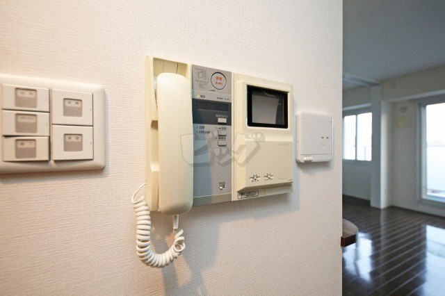 インターホン