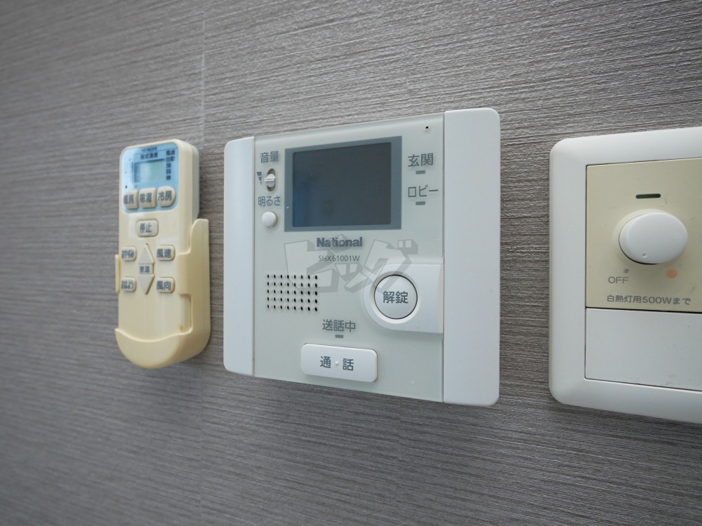インターホン