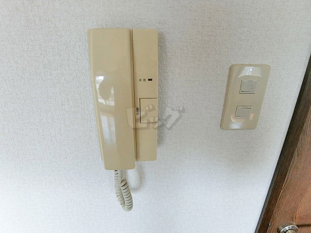 インターホン