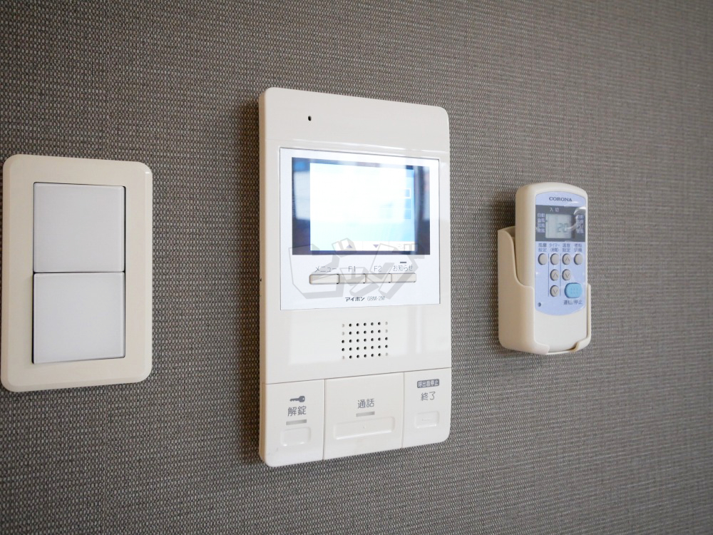 インターホン