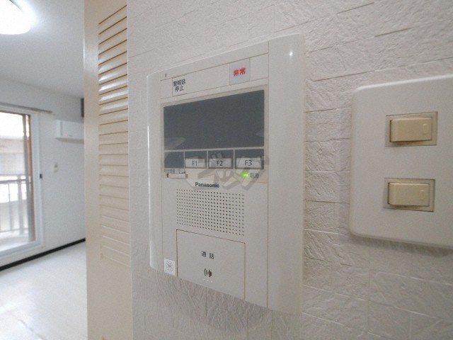 インターホン