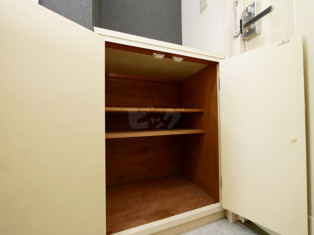 玄関収納