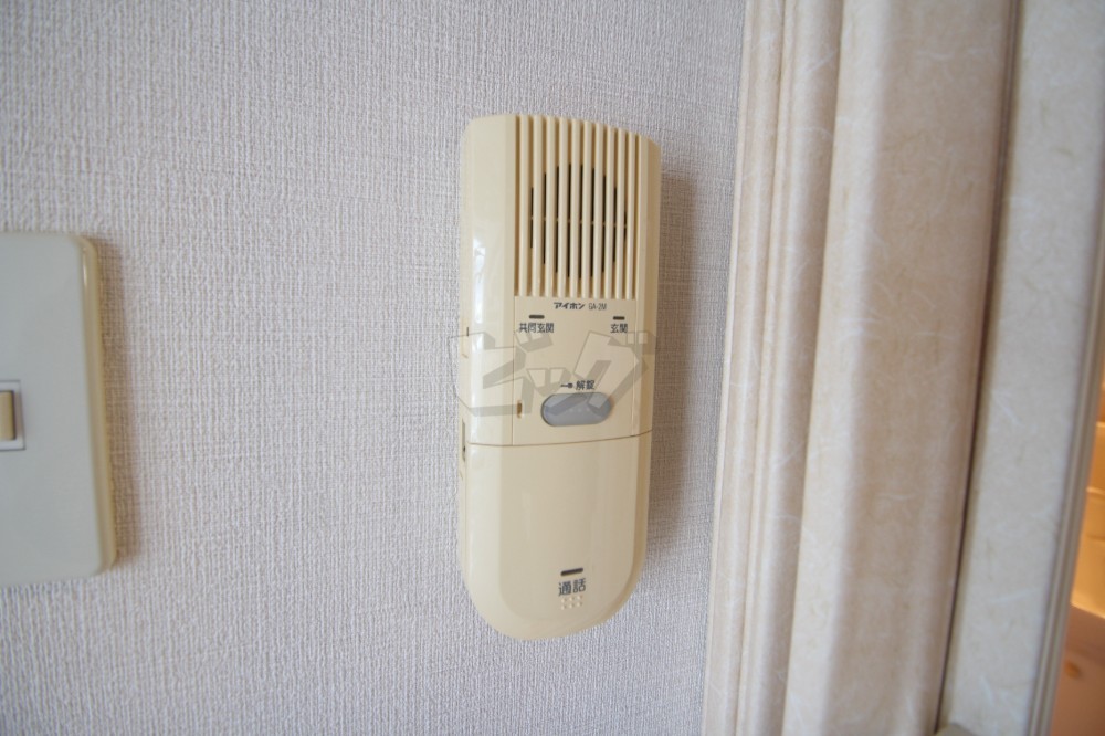 インターホン