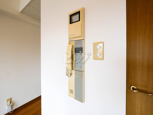 インターホン