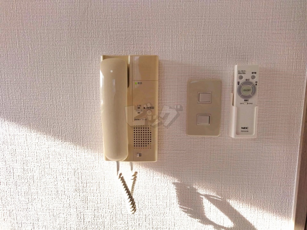 インターホン