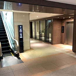 本町駅エスカレータ